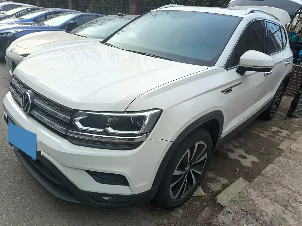 2019 MINI MINI 1.5T 102HP L3 7DCT,autocango,china used car exporter,china ev exporter,chinese used car exporter,chinese used ev exporter