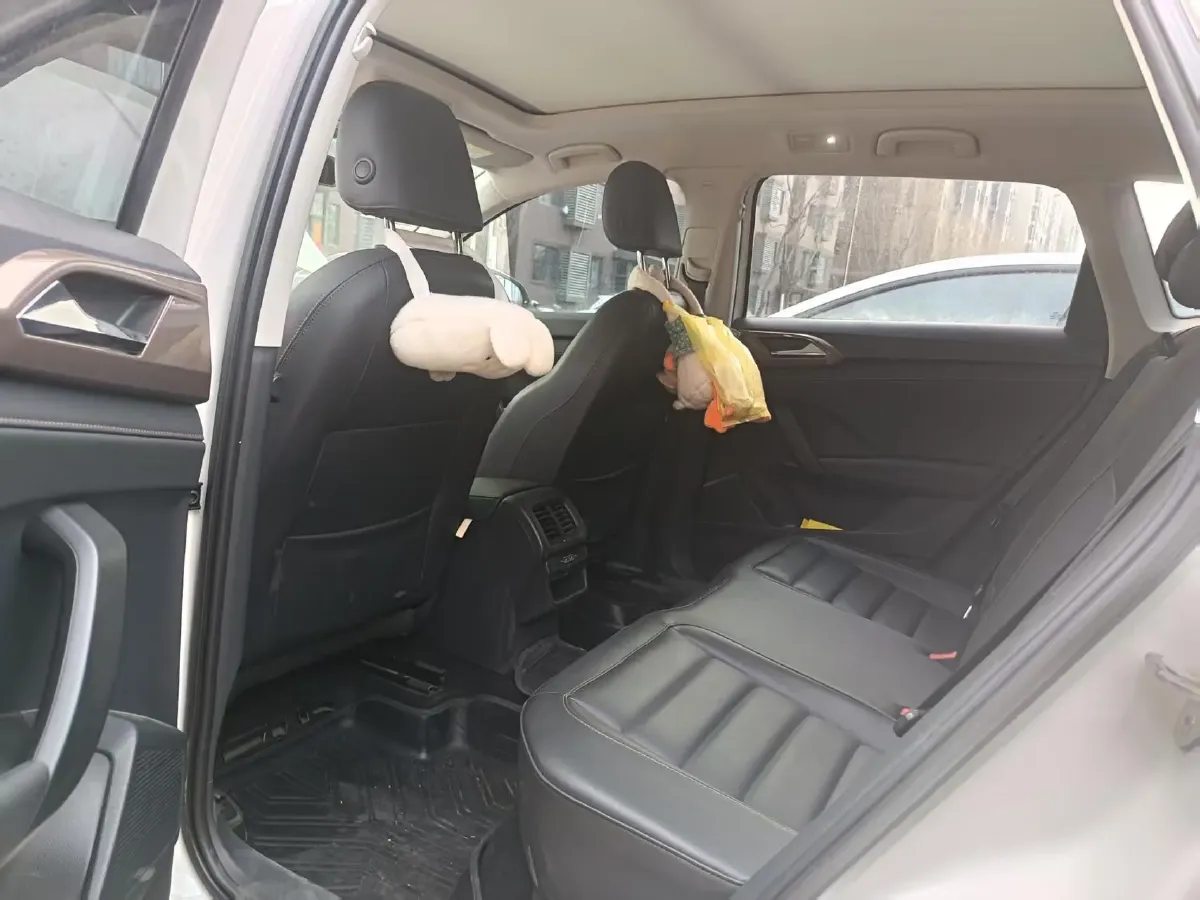 2019 MINI MINI 1.5T 102HP L3 7DCT,autocango,china used car exporter,china ev exporter,chinese used car exporter,chinese used ev exporter