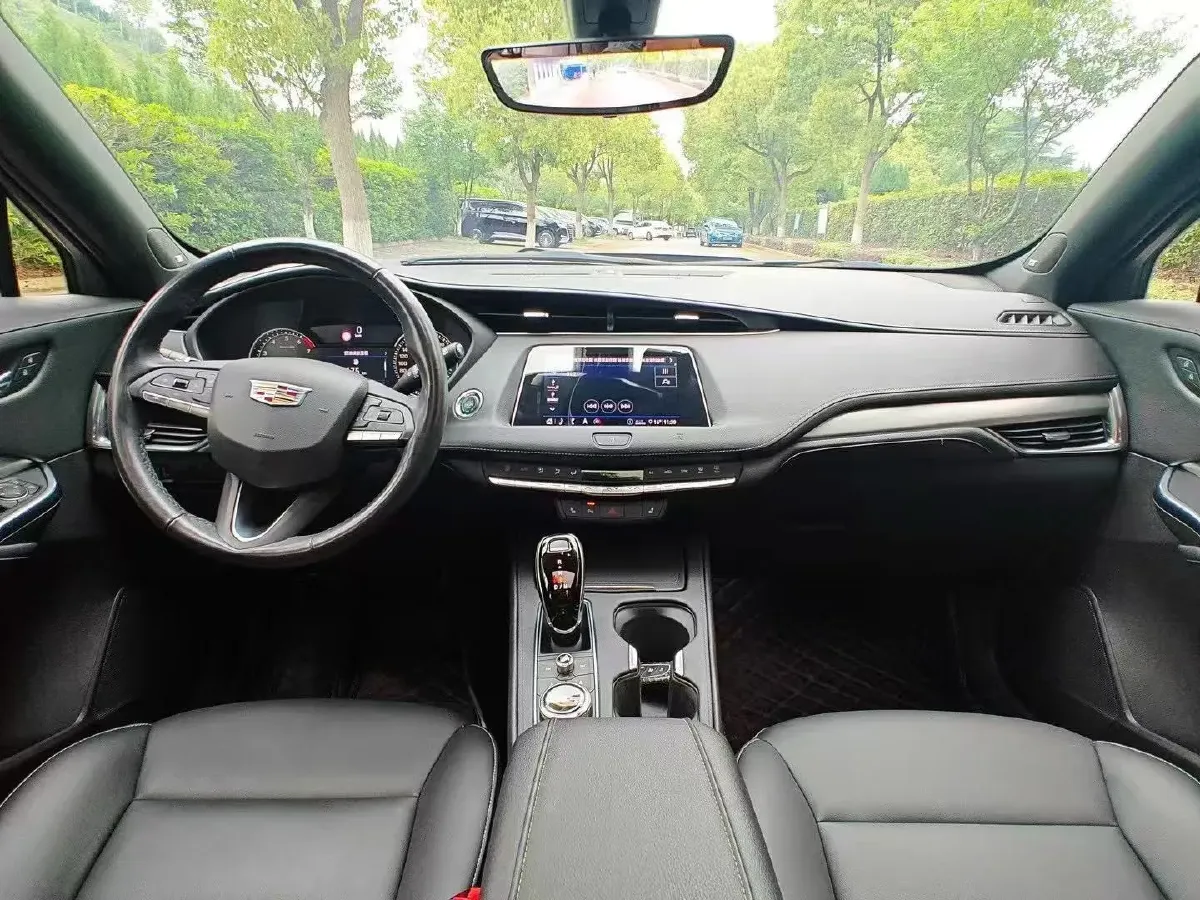 2020 Cadillac XT4 2.0T 237HP L4 9AT,autocango,china used car exporter,china ev exporter,chinese used car exporter,chinese used ev exporter