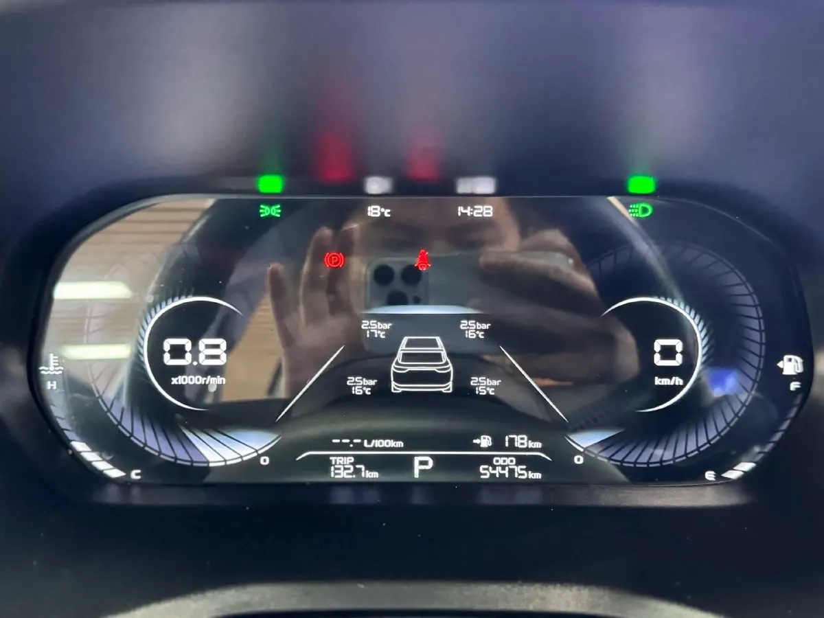 2022 Geely Emgrand 1.5L 114HP L4 CVT,autocango,china used car exporter,china ev exporter,chinese used car exporter,chinese used ev exporter