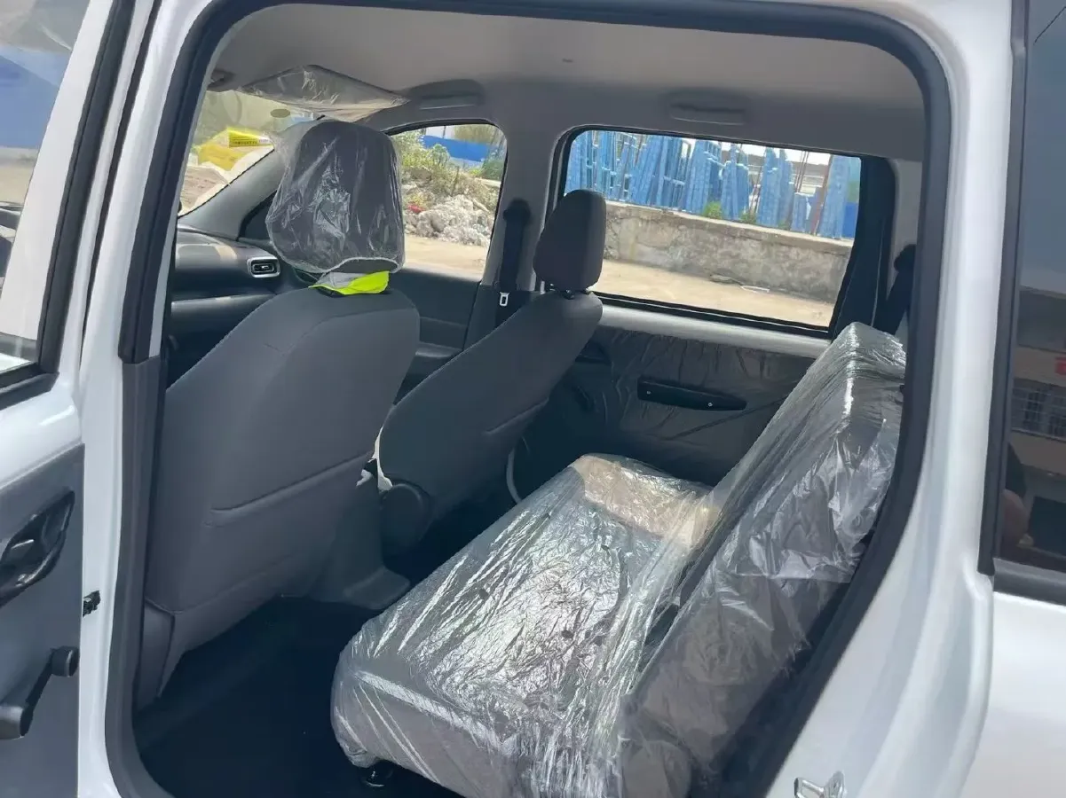 2025 WuLing HongGuang New Energy REEV 99HP REEV,autocango,china used car exporter,china ev exporter,chinese used car exporter,chinese used ev exporter