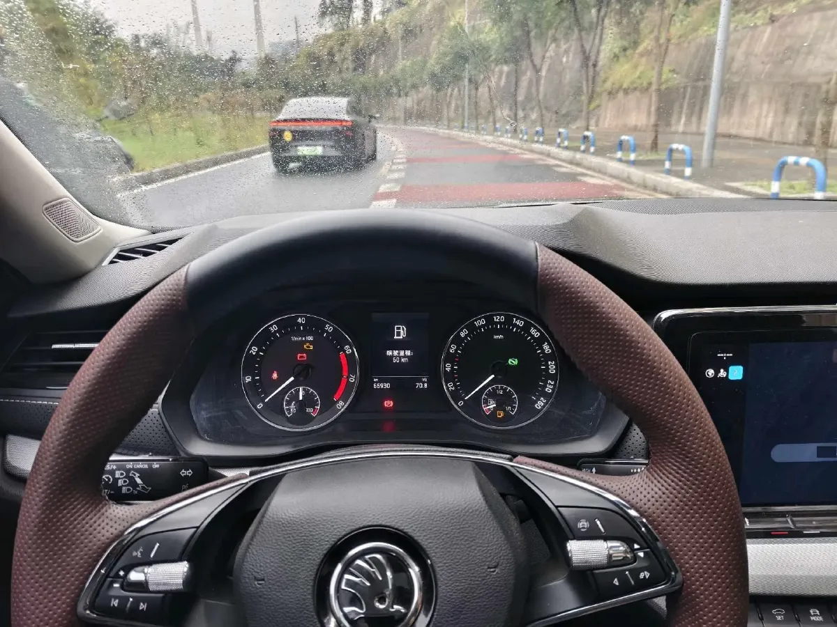 2021 Skoda Octavia 1.4T 150HP L4 7DCT,autocango,china used car exporter,china ev exporter,chinese used car exporter,chinese used ev exporter