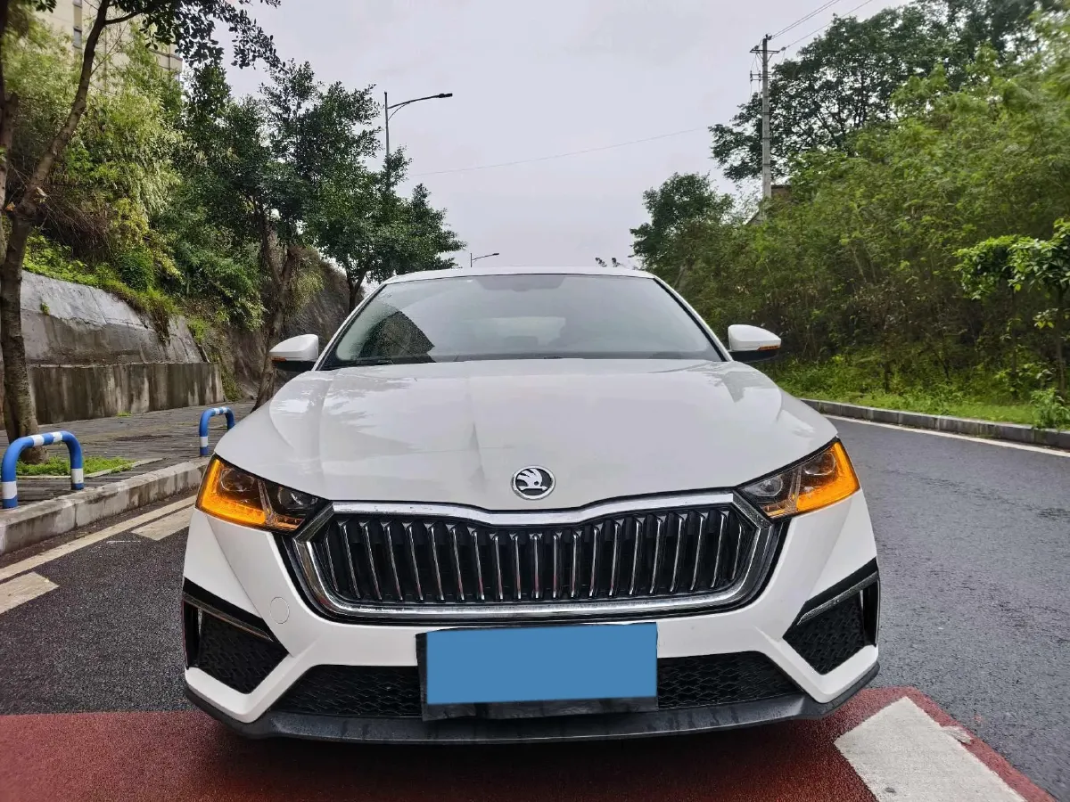 2021 Skoda Octavia 1.4T 150HP L4 7DCT,autocango,china used car exporter,china ev exporter,chinese used car exporter,chinese used ev exporter