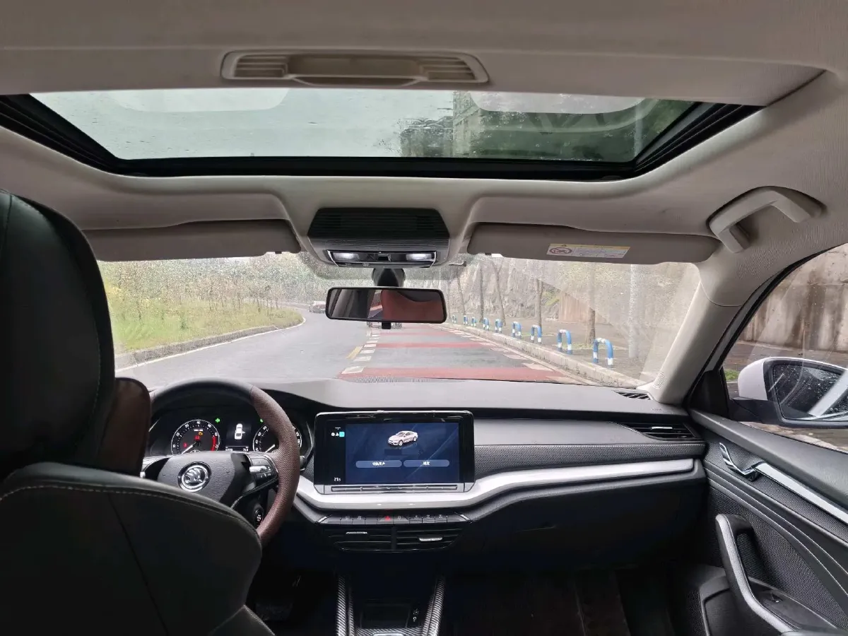 2021 Skoda Octavia 1.4T 150HP L4 7DCT,autocango,china used car exporter,china ev exporter,chinese used car exporter,chinese used ev exporter