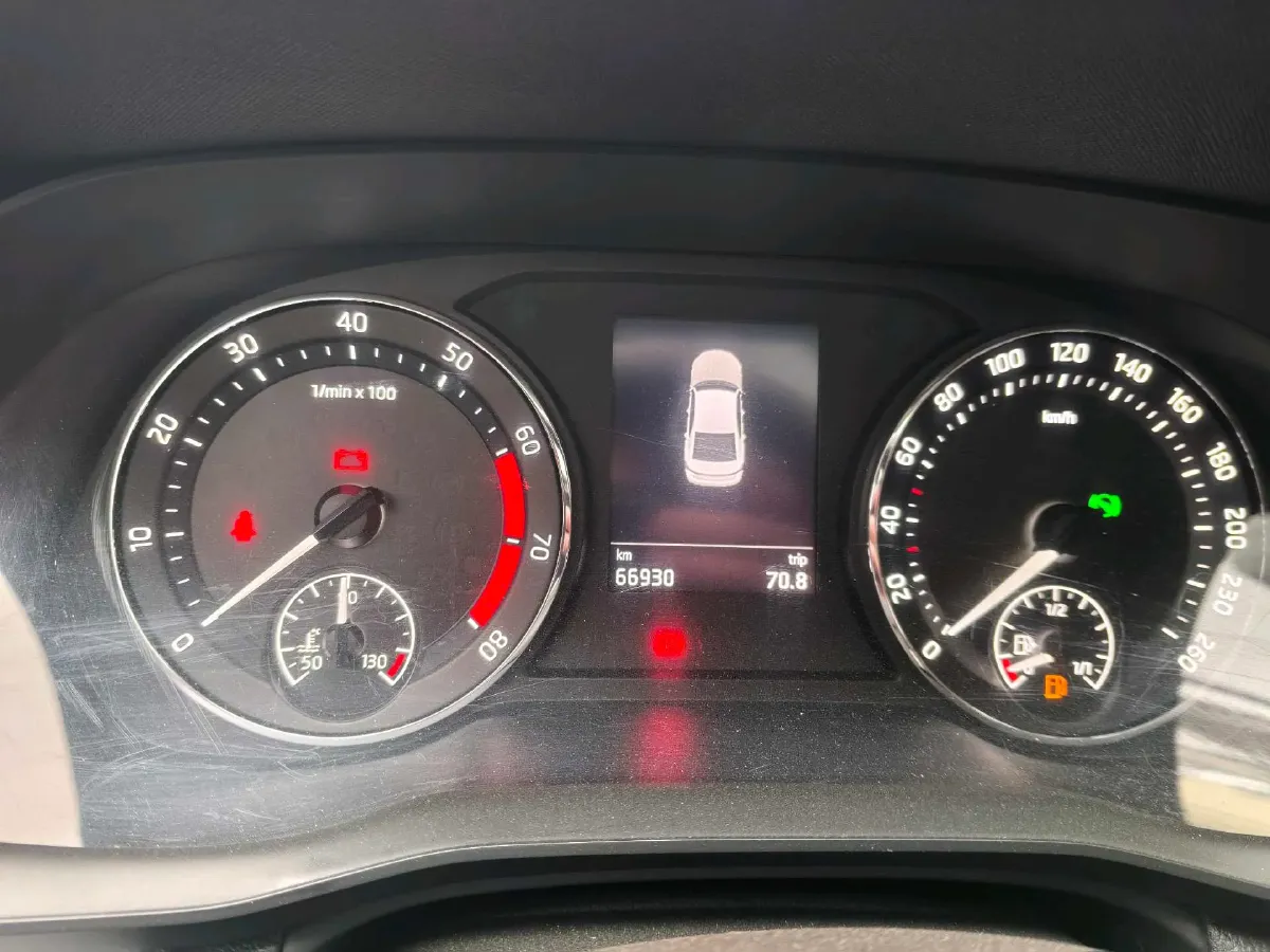 2021 Skoda Octavia 1.4T 150HP L4 7DCT,autocango,china used car exporter,china ev exporter,chinese used car exporter,chinese used ev exporter