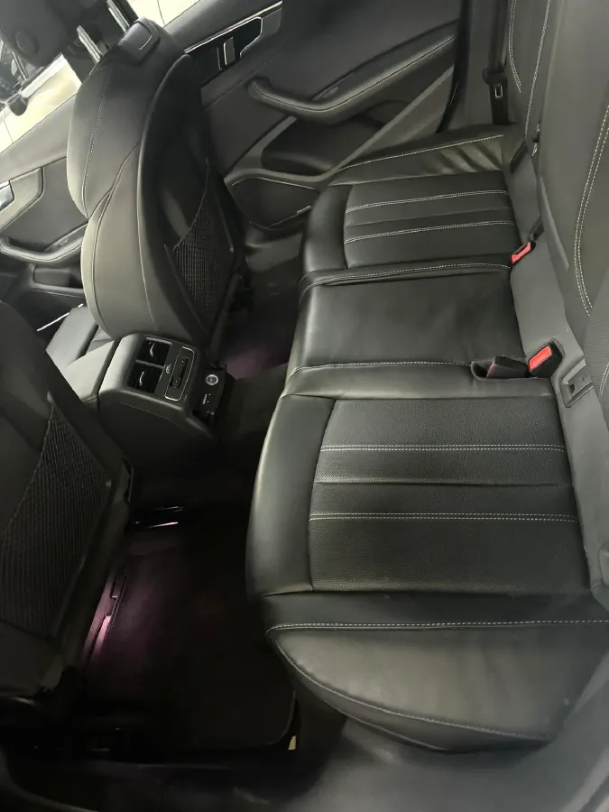 2023 Audi A4L 2.0T 190HP L4 7DCT,autocango,china used car exporter,china ev exporter,chinese used car exporter,chinese used ev exporter