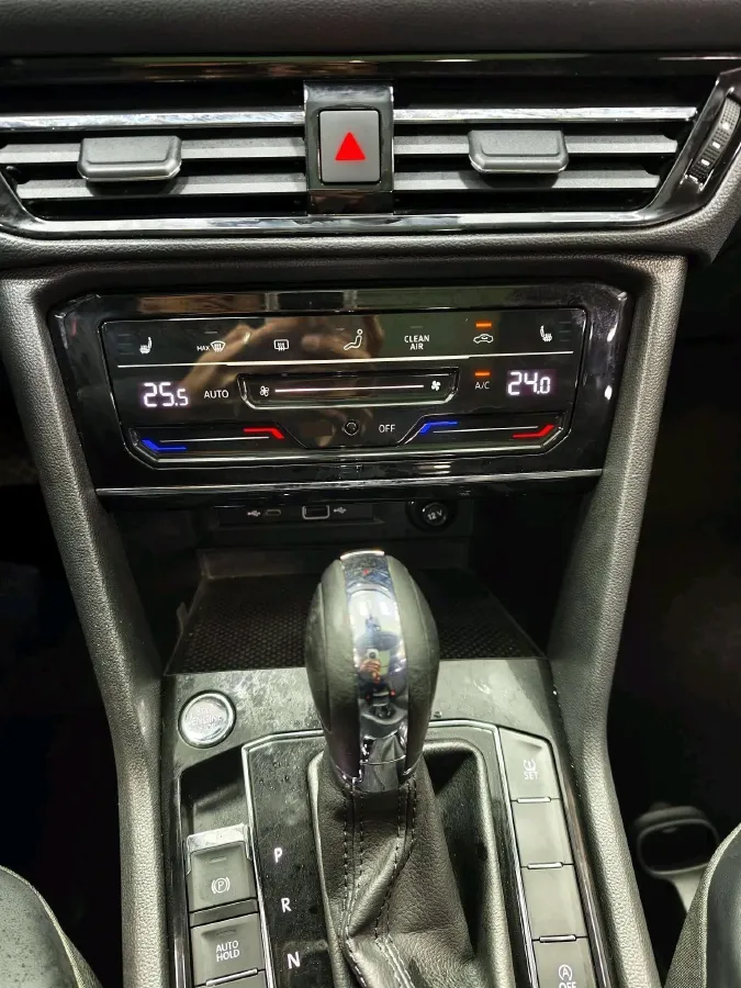 2021 Volkswagen Tharu 1.4T 150HP L4 7DCT,autocango,china used car exporter,china ev exporter,chinese used car exporter,chinese used ev exporter