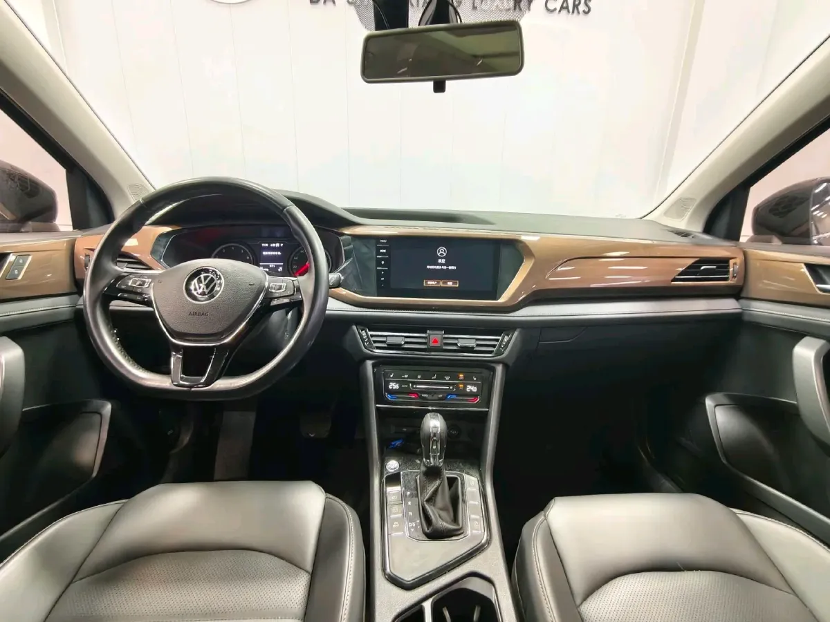 2021 Volkswagen Tharu 1.4T 150HP L4 7DCT,autocango,china used car exporter,china ev exporter,chinese used car exporter,chinese used ev exporter