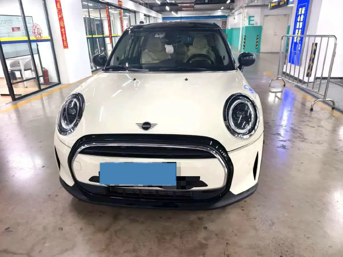 2022 Mercedes-Benz A Class 1.3T 163HP L4 7DCT,autocango,china used car exporter,china ev exporter,chinese used car exporter,chinese used ev exporter