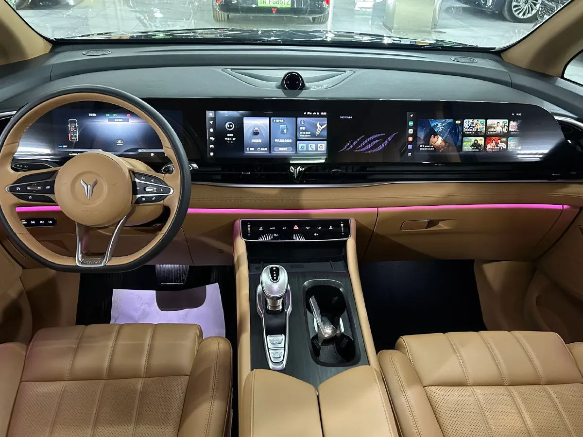 2022 Voyah Dream BEV 108.7KWH,autocango,china used car exporter,china ev exporter,chinese used car exporter,chinese used ev exporter