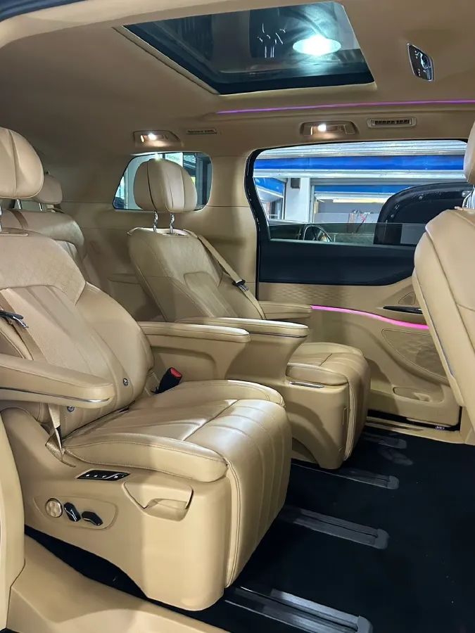 2022 Voyah Dream BEV 108.7KWH,autocango,china used car exporter,china ev exporter,chinese used car exporter,chinese used ev exporter