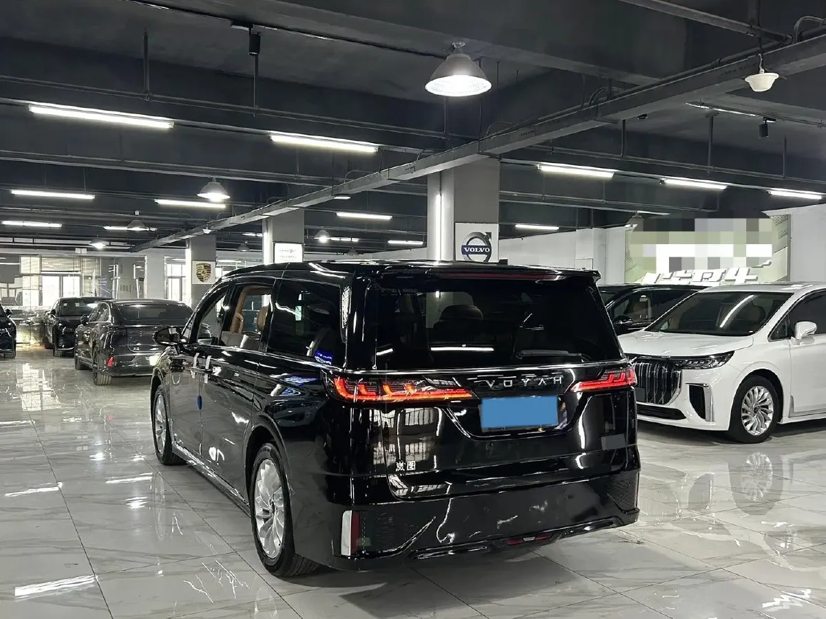 2022 Voyah Dream BEV 108.7KWH,autocango,china used car exporter,china ev exporter,chinese used car exporter,chinese used ev exporter