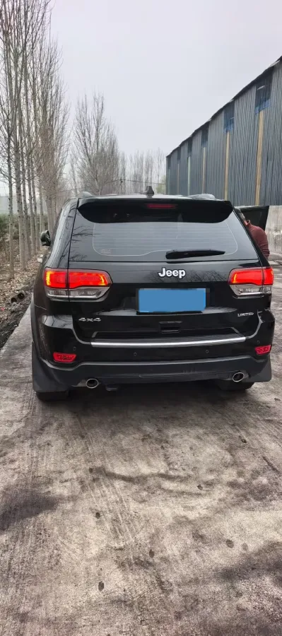 2020 Jeep Grand Cherokee 3.0L 234HP V6 8AT,autocango,china used car exporter,china ev exporter,chinese used car exporter,chinese used ev exporter