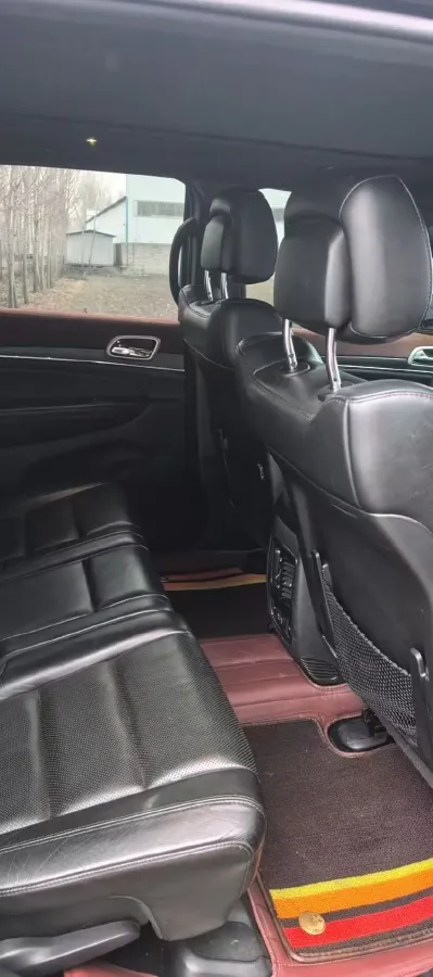 2020 Jeep Grand Cherokee 3.0L 234HP V6 8AT,autocango,china used car exporter,china ev exporter,chinese used car exporter,chinese used ev exporter