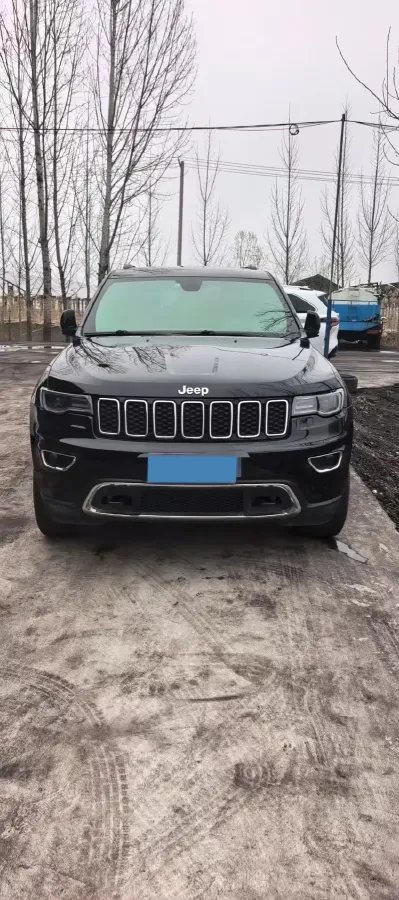 2020 Jeep Grand Cherokee 3.0L 234HP V6 8AT,autocango,china used car exporter,china ev exporter,chinese used car exporter,chinese used ev exporter