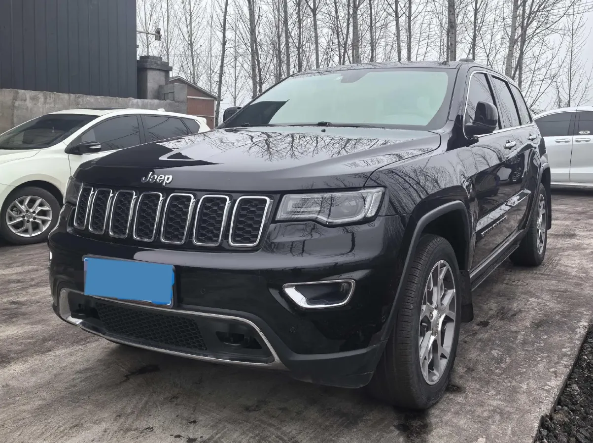 2020 Jeep Grand Cherokee 3.0L 234HP V6 8AT,autocango,china used car exporter,china ev exporter,chinese used car exporter,chinese used ev exporter