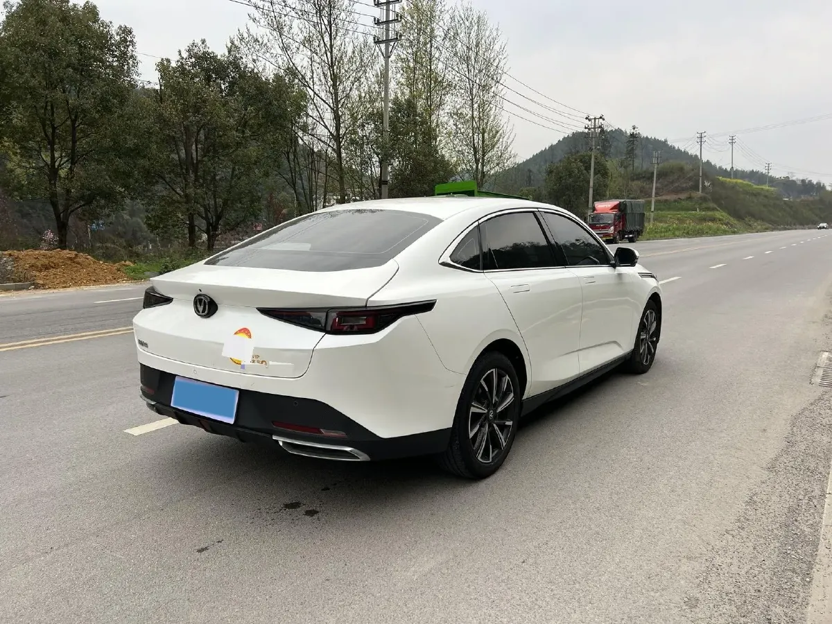 2024 ChangAn Eado 1.5T 170HP L4 7DCT,autocango,china used car exporter,china ev exporter,chinese used car exporter,chinese used ev exporter