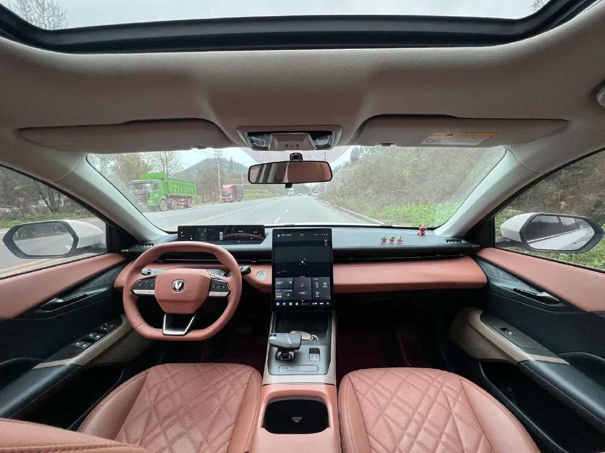 2024 ChangAn Eado 1.5T 170HP L4 7DCT,autocango,china used car exporter,china ev exporter,chinese used car exporter,chinese used ev exporter