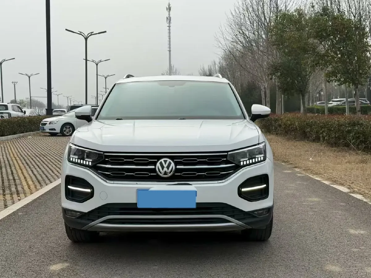2019 Jeep Cherokee 2.0T 234HP L4 9AT,autocango,china used car exporter,china ev exporter,chinese used car exporter,chinese used ev exporter