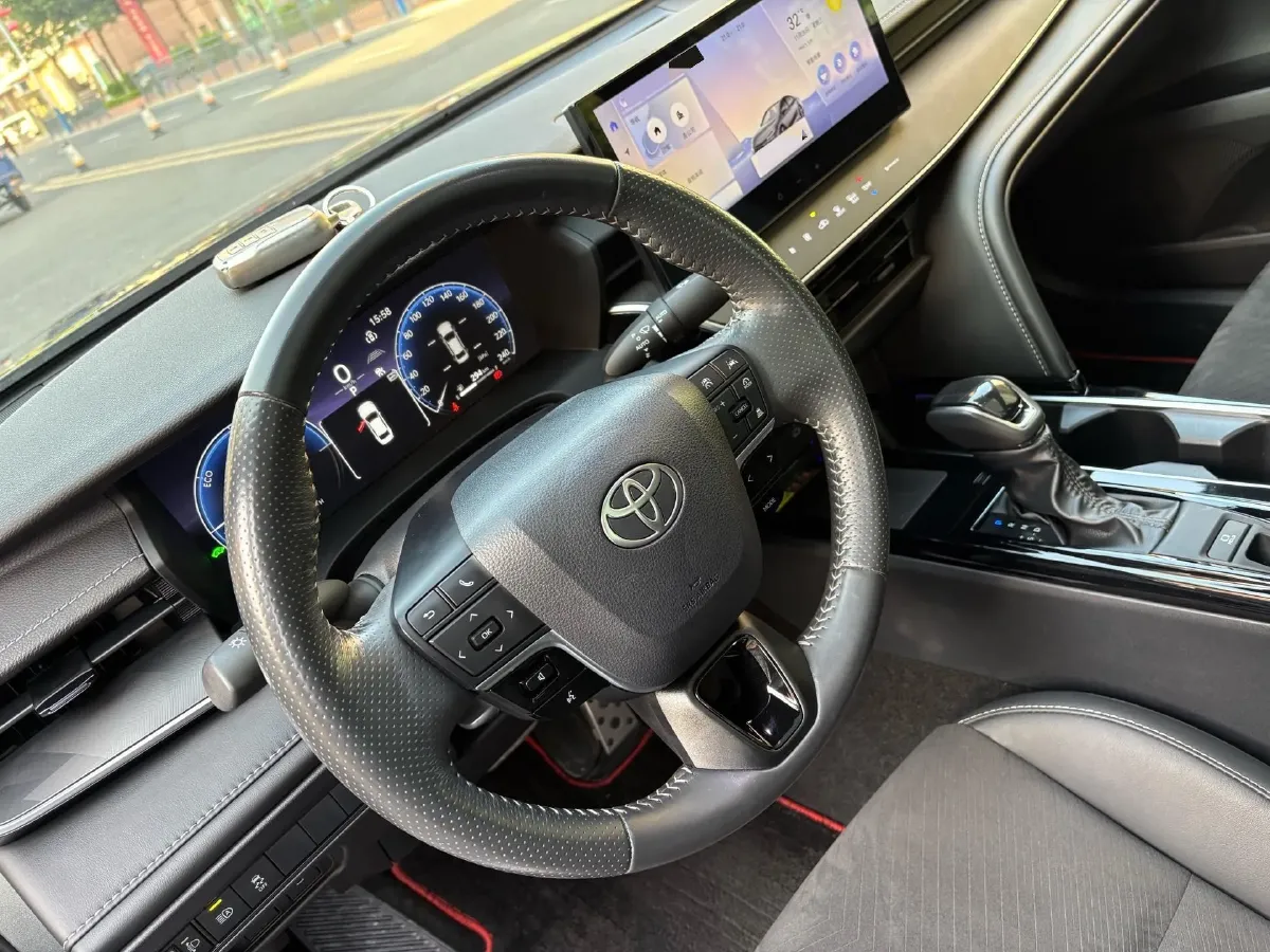 2024 Toyota Camry 2.0L 152HP L4 E-CVT Hybrid,autocango,china used car exporter,china ev exporter,chinese used car exporter,chinese used ev exporter