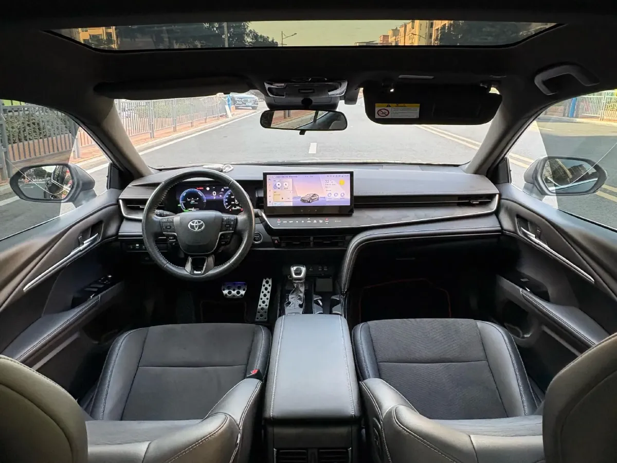 2024 Toyota Camry 2.0L 152HP L4 E-CVT Hybrid,autocango,china used car exporter,china ev exporter,chinese used car exporter,chinese used ev exporter