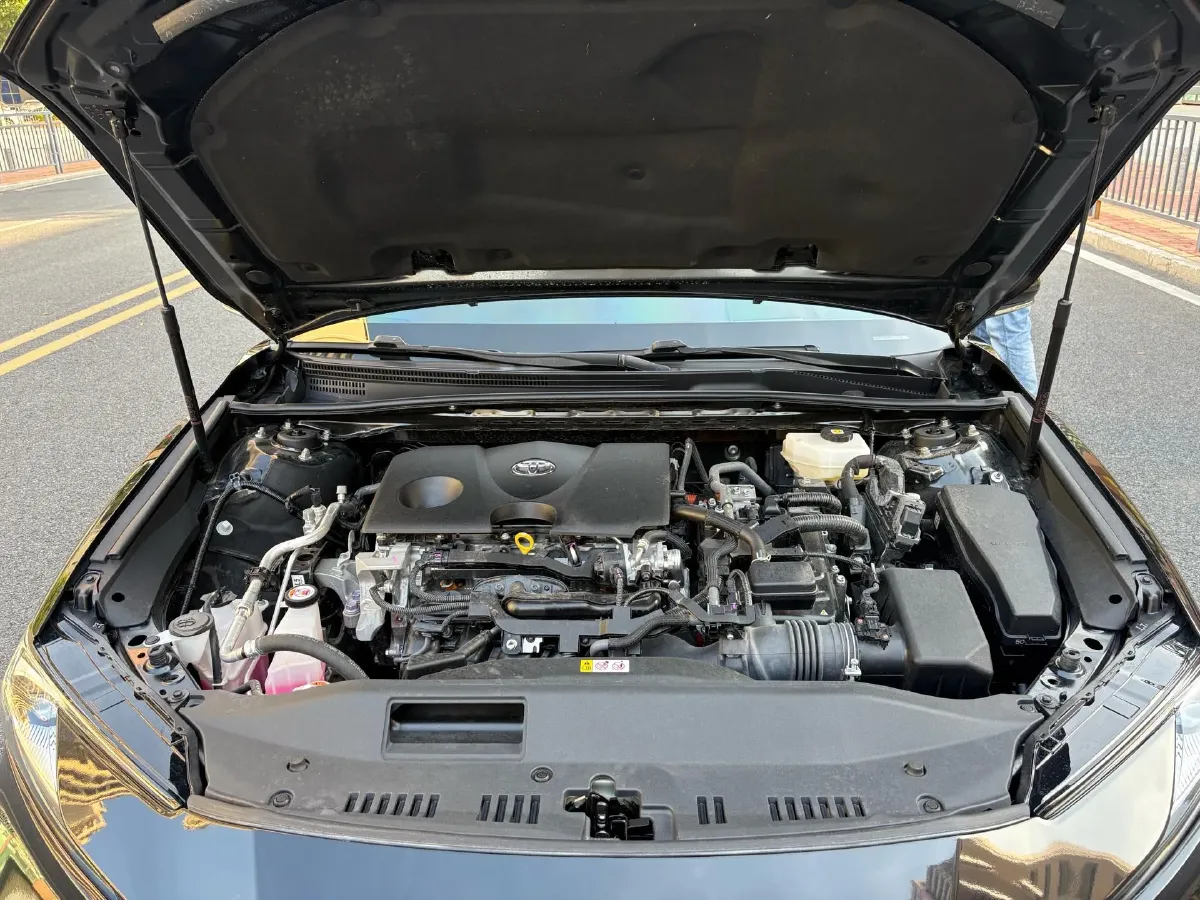 2024 Toyota Camry 2.0L 152HP L4 E-CVT Hybrid,autocango,china used car exporter,china ev exporter,chinese used car exporter,chinese used ev exporter