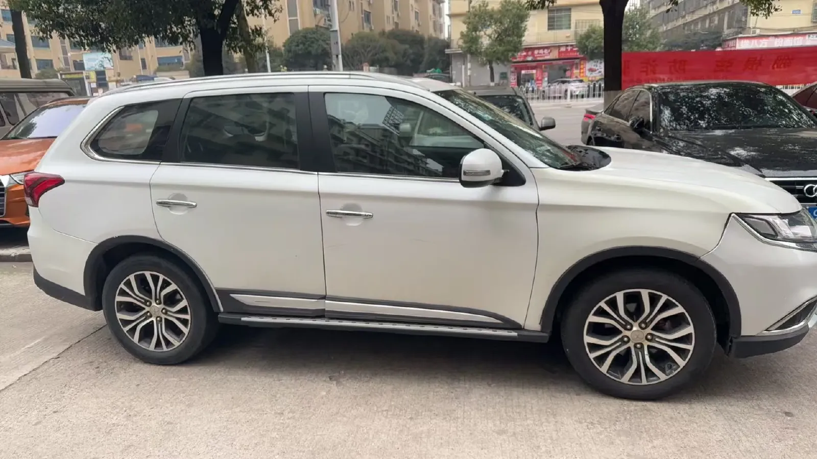 2018 Mitsubishi Outlander 2.4L 192HP L4 CVT,autocango,china used car exporter,china ev exporter,chinese used car exporter,chinese used ev exporter