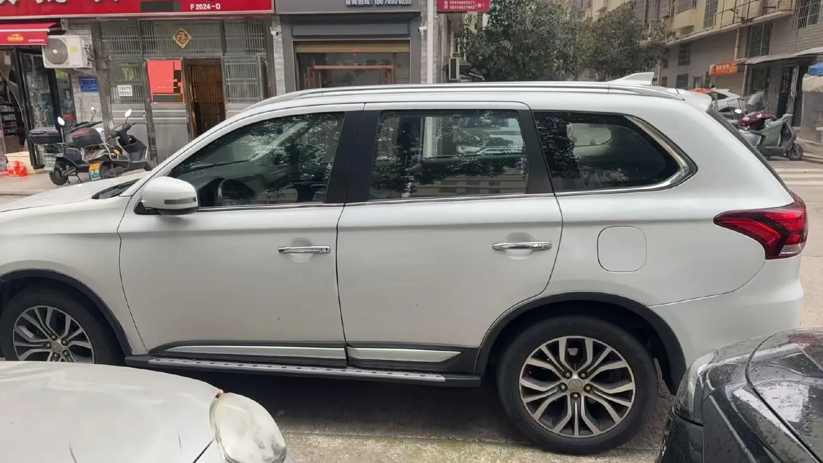 2018 Mitsubishi Outlander 2.4L 192HP L4 CVT,autocango,china used car exporter,china ev exporter,chinese used car exporter,chinese used ev exporter