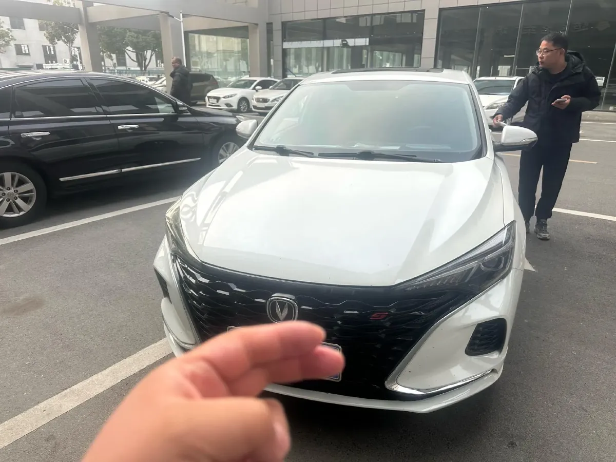 2021 ChangAn Eado 1.4T 160HP L4 7DCT,autocango,china used car exporter,china ev exporter,chinese used car exporter,chinese used ev exporter