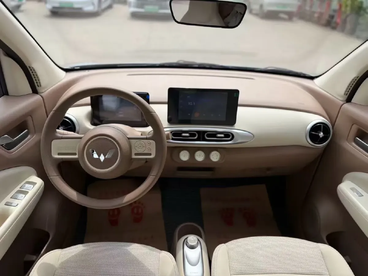 2025 WuLing HongGuang MINI EV BEV 16.2KWH,autocango,china used car exporter,china ev exporter,chinese used car exporter,chinese used ev exporter