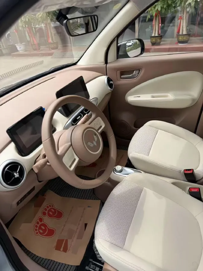 2025 WuLing HongGuang MINI EV BEV 16.2KWH,autocango,china used car exporter,china ev exporter,chinese used car exporter,chinese used ev exporter