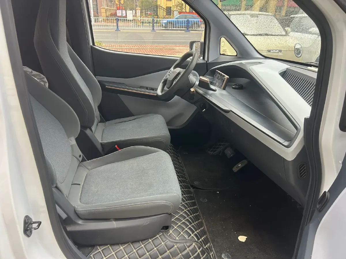 2021 WuLing Nano EV BEV 28KWH,autocango,china used car exporter,china ev exporter,chinese used car exporter,chinese used ev exporter