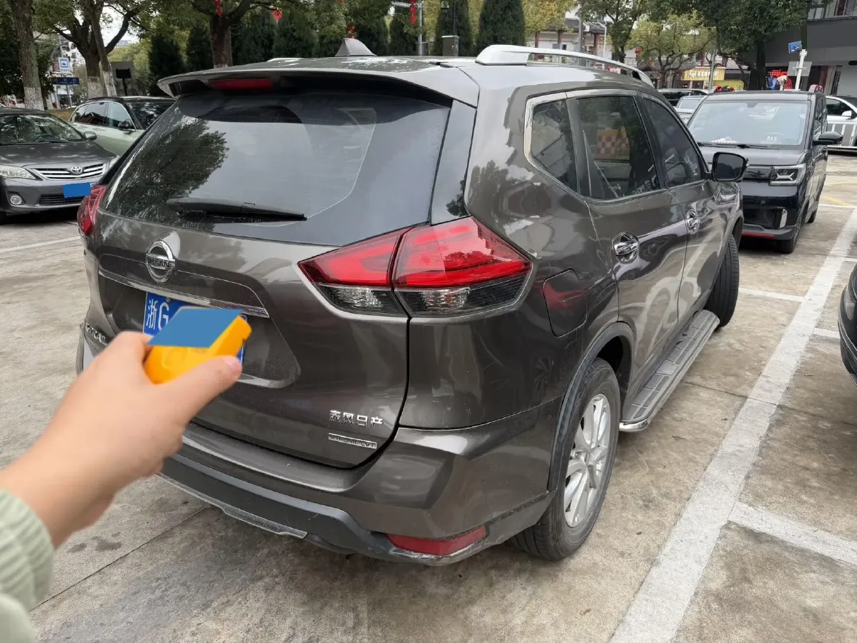 2019 Nissan X-Trail 2.0L 154HP L4 CVT,autocango,china used car exporter,china ev exporter,chinese used car exporter,chinese used ev exporter