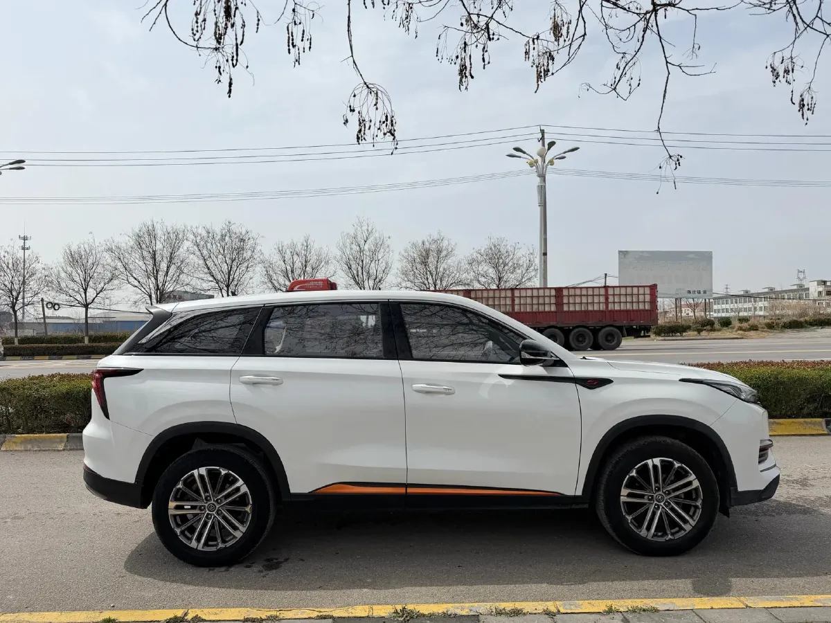 2021 ChangAn CS75 Plus 1.5T 178HP L4 6AT,autocango,china used car exporter,china ev exporter,chinese used car exporter,chinese used ev exporter