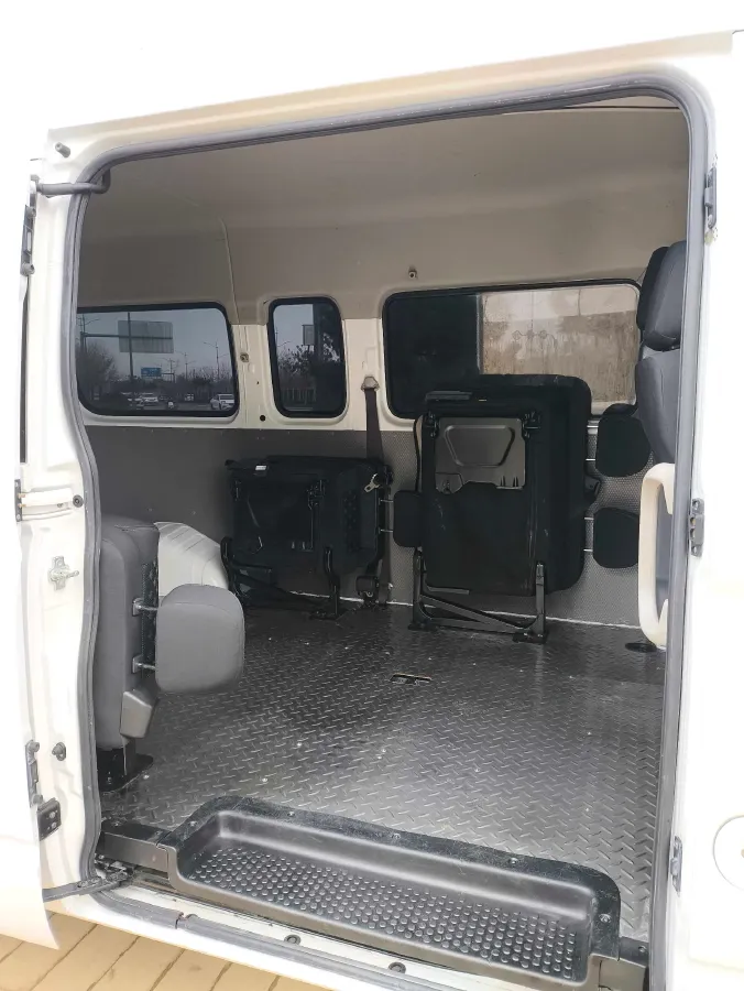 2021 MAXUS XinTu V80 2.0T 127HP L4 6MT,autocango,china used car exporter,china ev exporter,chinese used car exporter,chinese used ev exporter