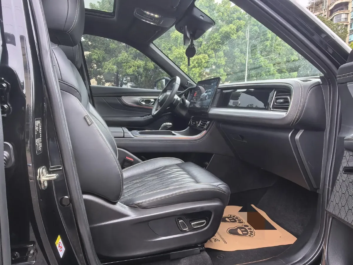 2022 GAC Trumpchi GS8 2.0T 252HP L4 8AT,autocango,china used car exporter,china ev exporter,chinese used car exporter,chinese used ev exporter