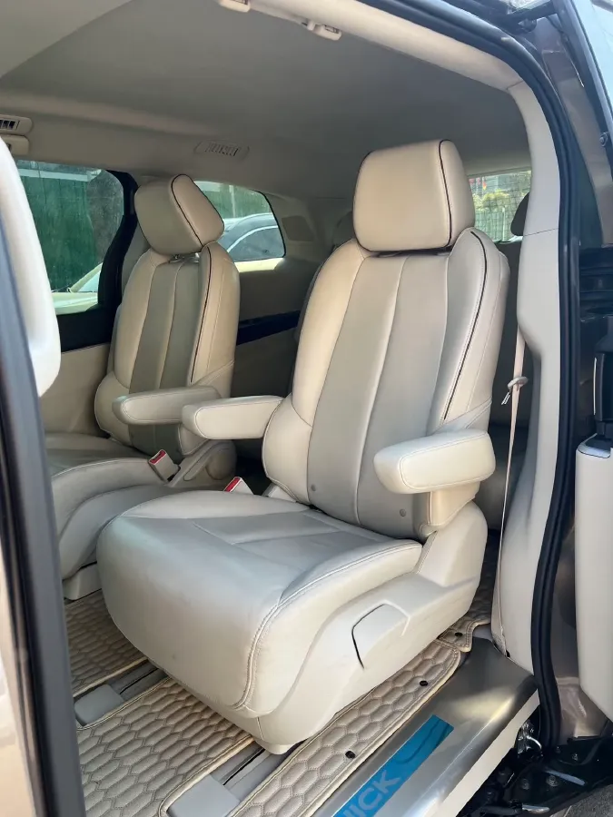 2021 Buick GL8 2.0T 237HP L4 9AT,autocango,china used car exporter,china ev exporter,chinese used car exporter,chinese used ev exporter