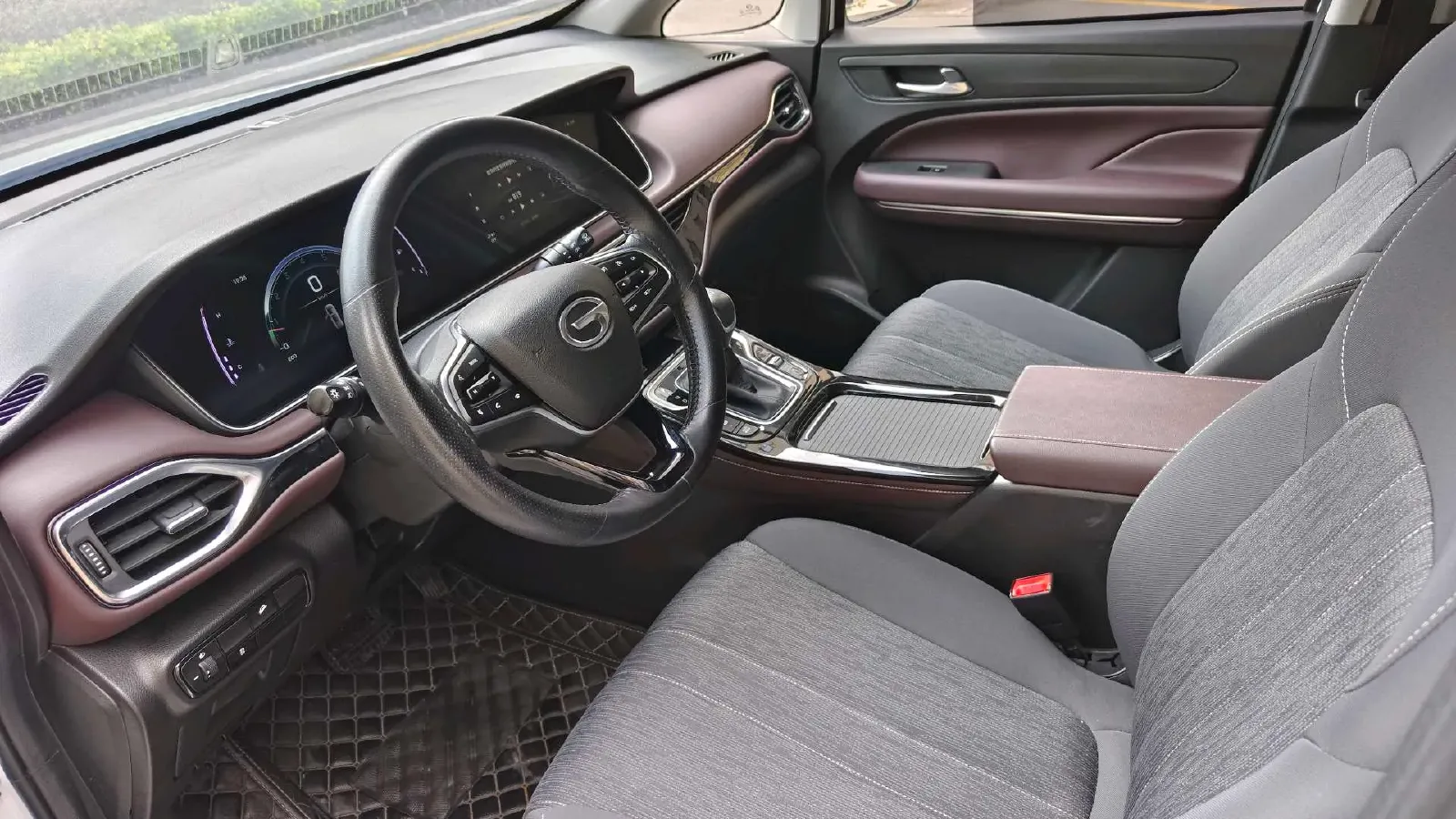 2023 GAC Trumpchi M6 1.5T 177HP L4 7DCT,autocango,china used car exporter,china ev exporter,chinese used car exporter,chinese used ev exporter