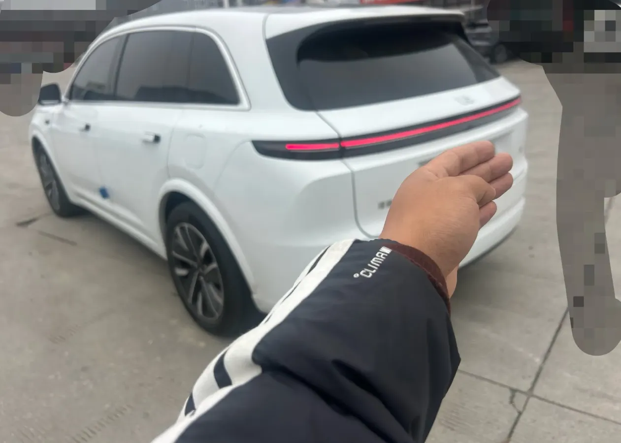 2025 Li L7 Range Extended 154HP REEV,autocango,china used car exporter,china ev exporter,chinese used car exporter,chinese used ev exporter