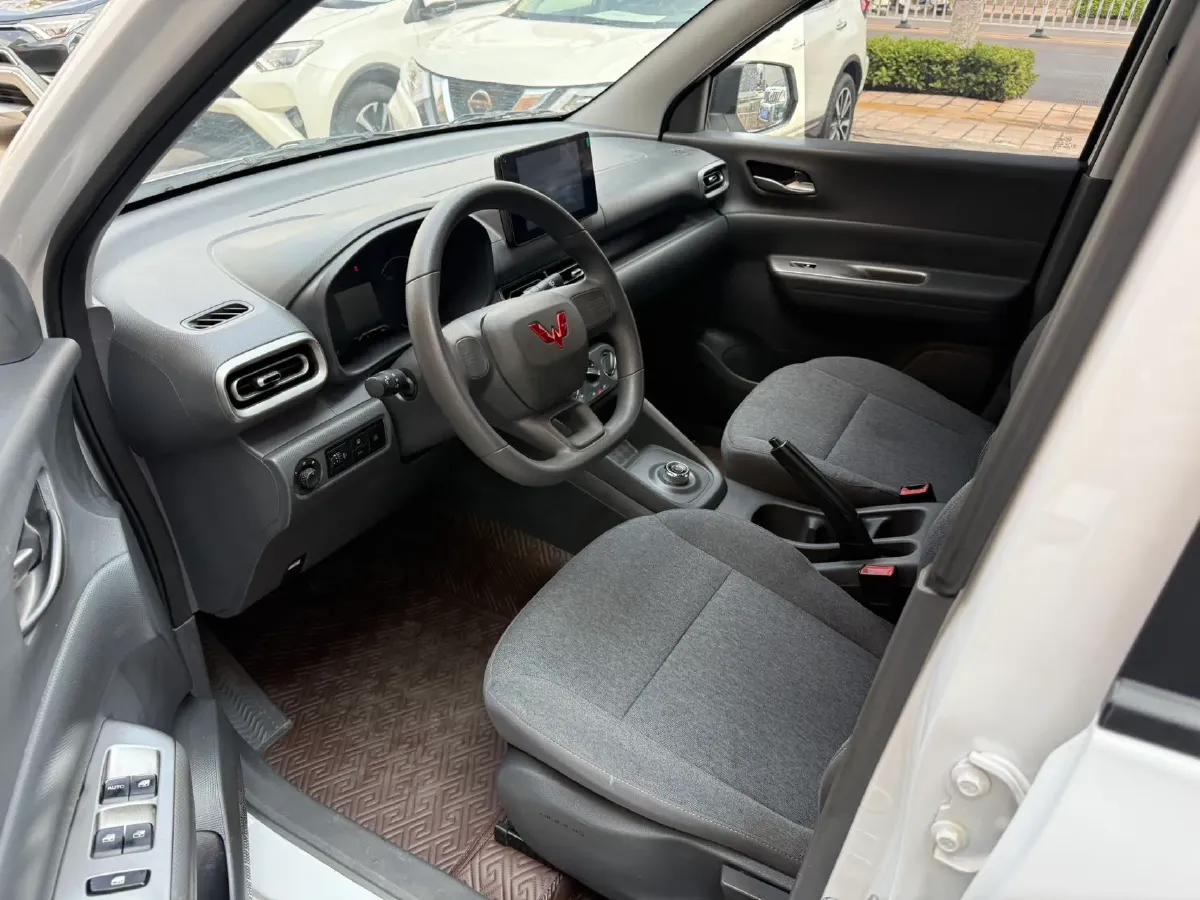 2025 WuLing HongGuang New Energy REEV 99HP REEV,autocango,china used car exporter,china ev exporter,chinese used car exporter,chinese used ev exporter