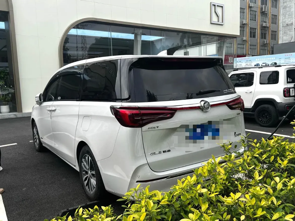 2022 Buick GL8 2.0T 237HP L4 9AT,autocango,china used car exporter,china ev exporter,chinese used car exporter,chinese used ev exporter