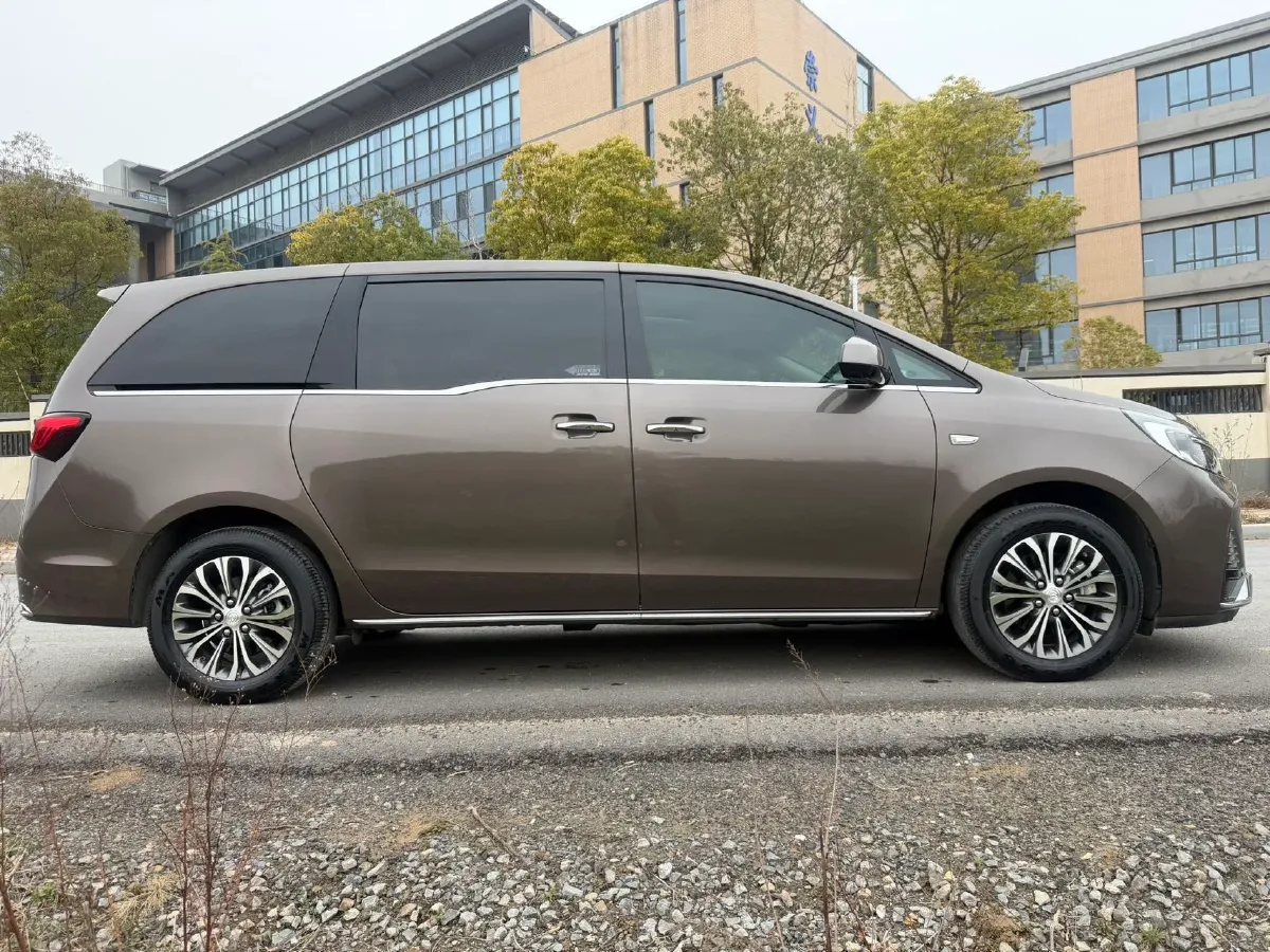 2023 Buick GL8 2.0T 237HP L4 9AT,autocango,china used car exporter,china ev exporter,chinese used car exporter,chinese used ev exporter