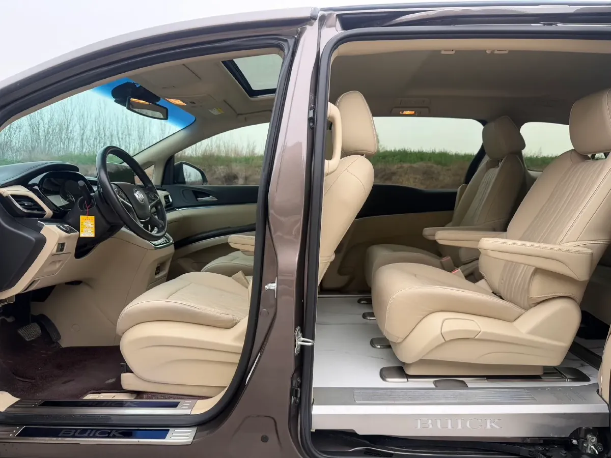 2023 Buick GL8 2.0T 237HP L4 9AT,autocango,china used car exporter,china ev exporter,chinese used car exporter,chinese used ev exporter