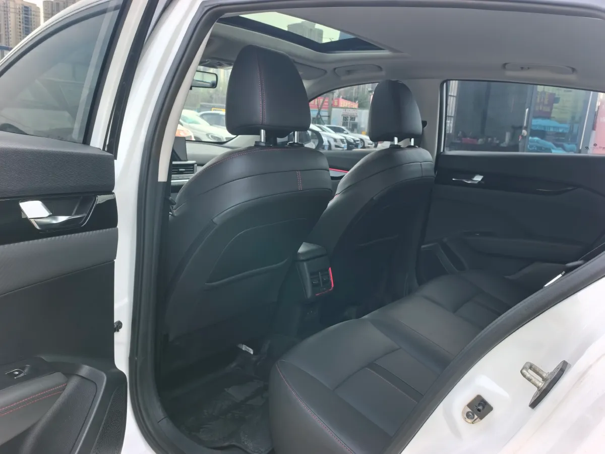 2021 DongFeng Aeolus YiXuan 1.5T 150HP L4 6DCT,autocango,china used car exporter,china ev exporter,chinese used car exporter,chinese used ev exporter