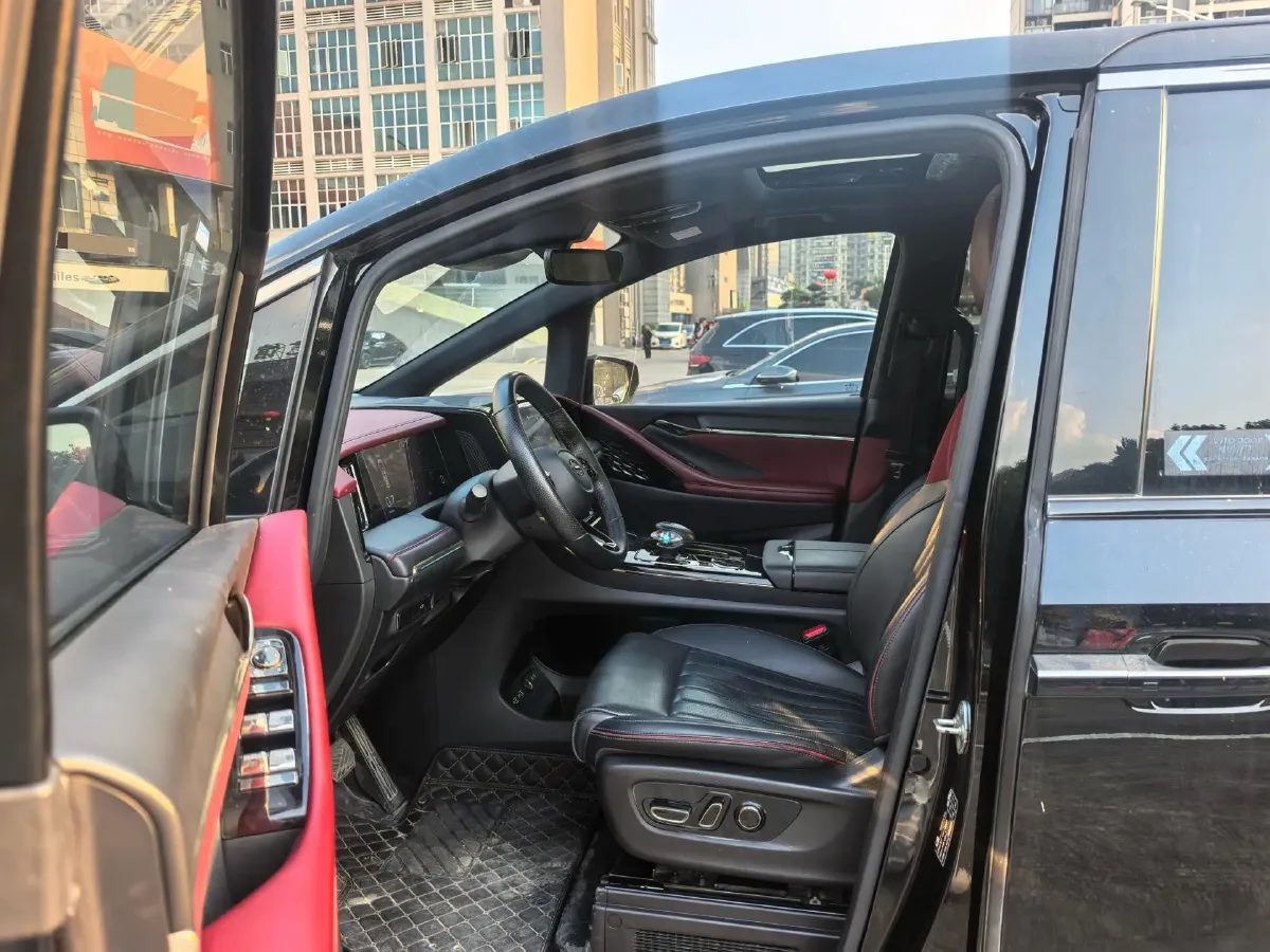 2023 GAC Trumpchi M8 2.0T 252HP L4 8AT,autocango,china used car exporter,china ev exporter,chinese used car exporter,chinese used ev exporter