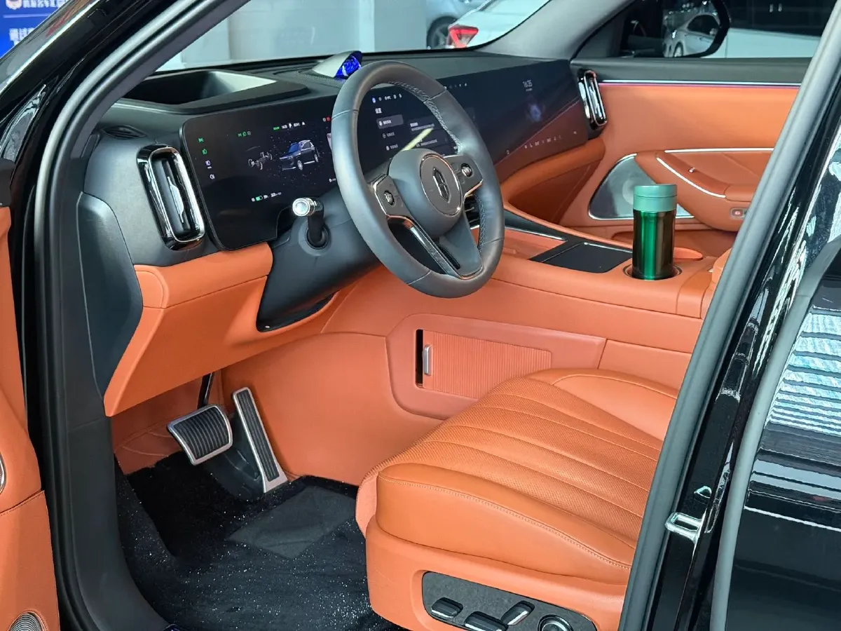 2025 AITO AITO M8 BEV,autocango,china used car exporter,china ev exporter,chinese used car exporter,chinese used ev exporter