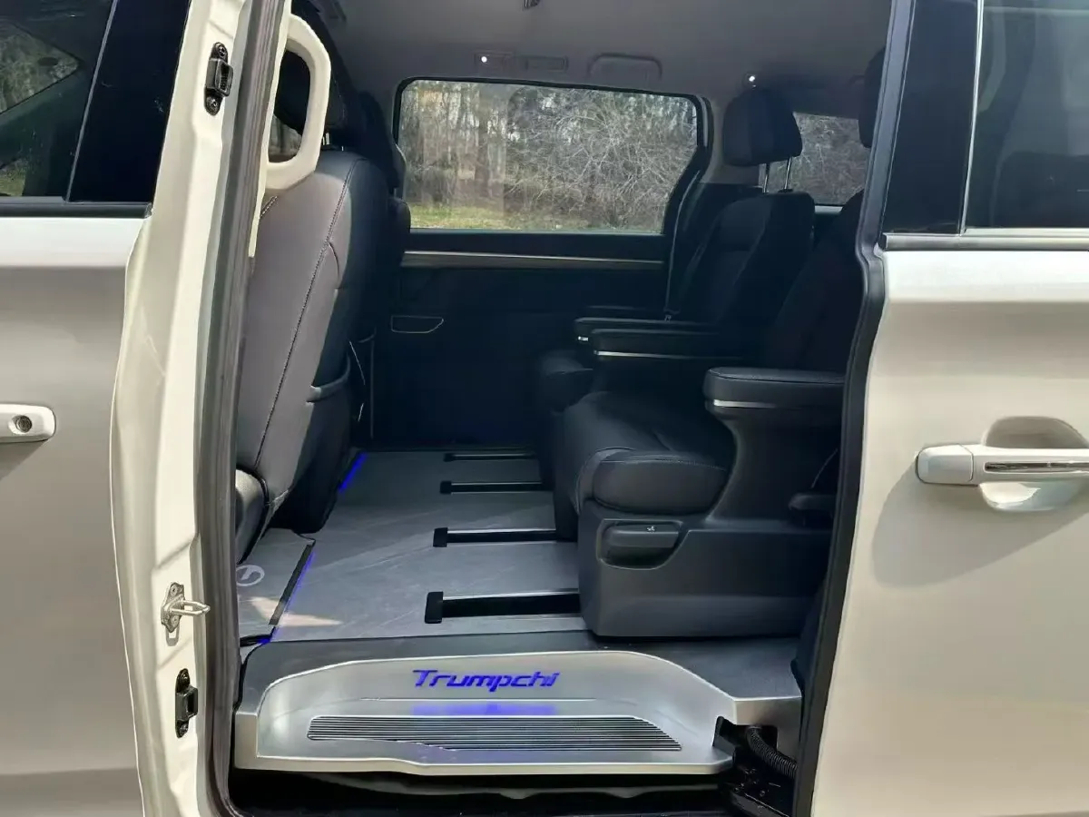 2023 GAC Trumpchi M8 2.0T 252HP L4 8AT,autocango,china used car exporter,china ev exporter,chinese used car exporter,chinese used ev exporter