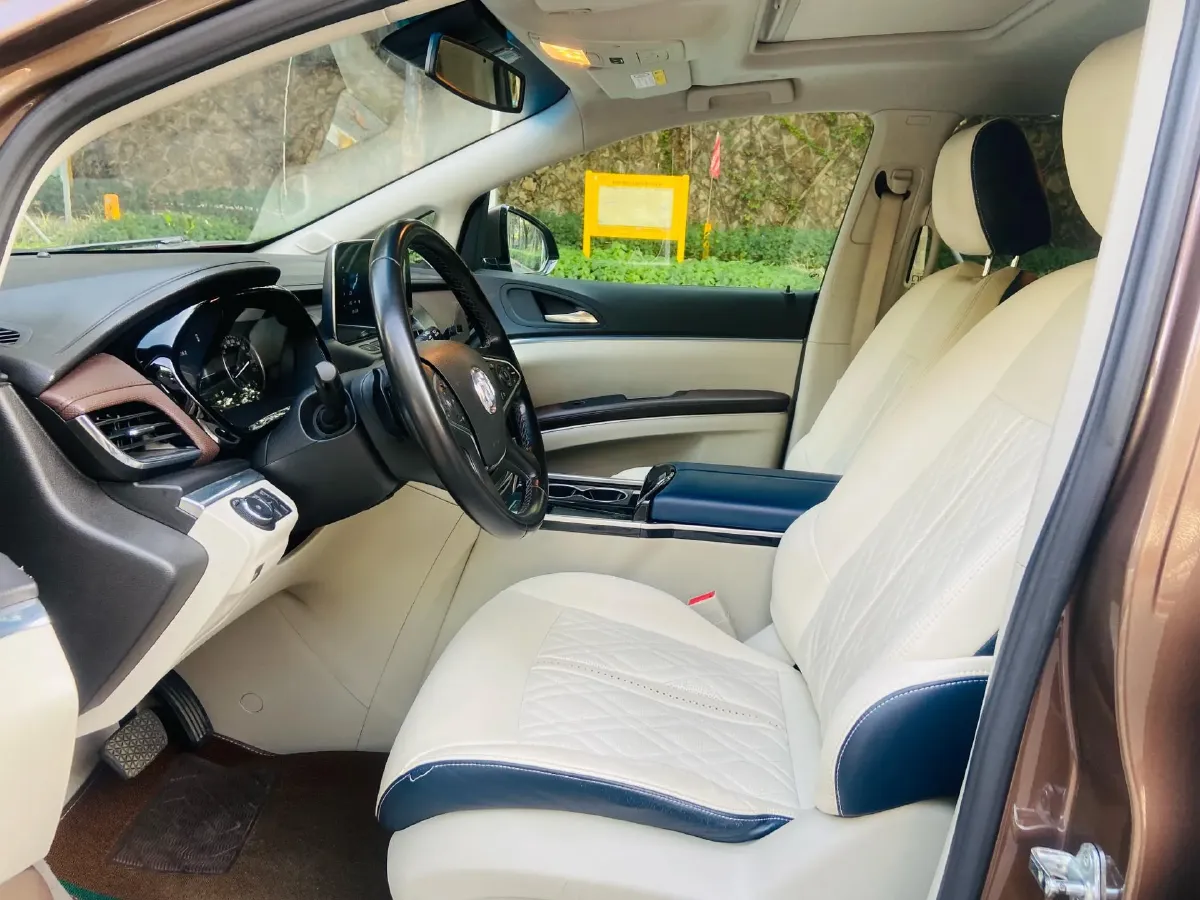 2021 Buick GL8 2.0T 237HP L4 9AT,autocango,china used car exporter,china ev exporter,chinese used car exporter,chinese used ev exporter