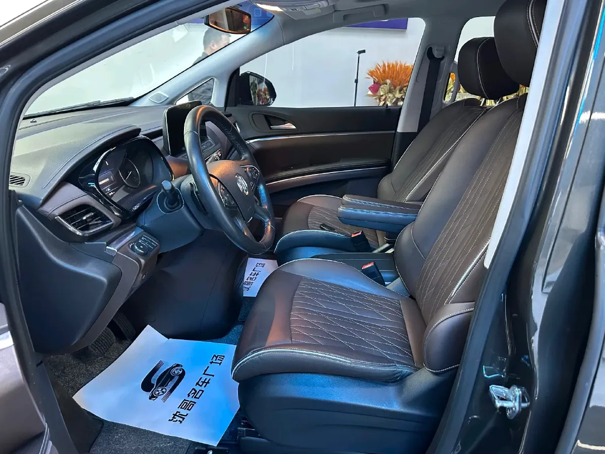 2021 Buick GL8 2.0T 237HP L4 9AT,autocango,china used car exporter,china ev exporter,chinese used car exporter,chinese used ev exporter