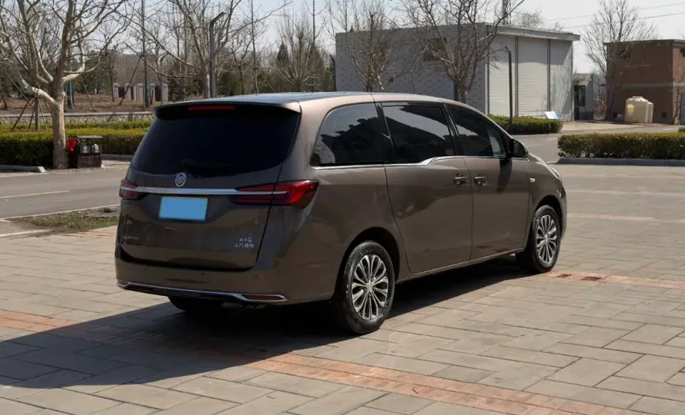 2022 Buick GL8 2.0T 237HP L4 9AT,autocango,china used car exporter,china ev exporter,chinese used car exporter,chinese used ev exporter